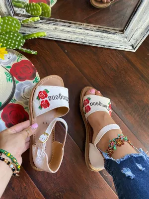 Chingona buckle