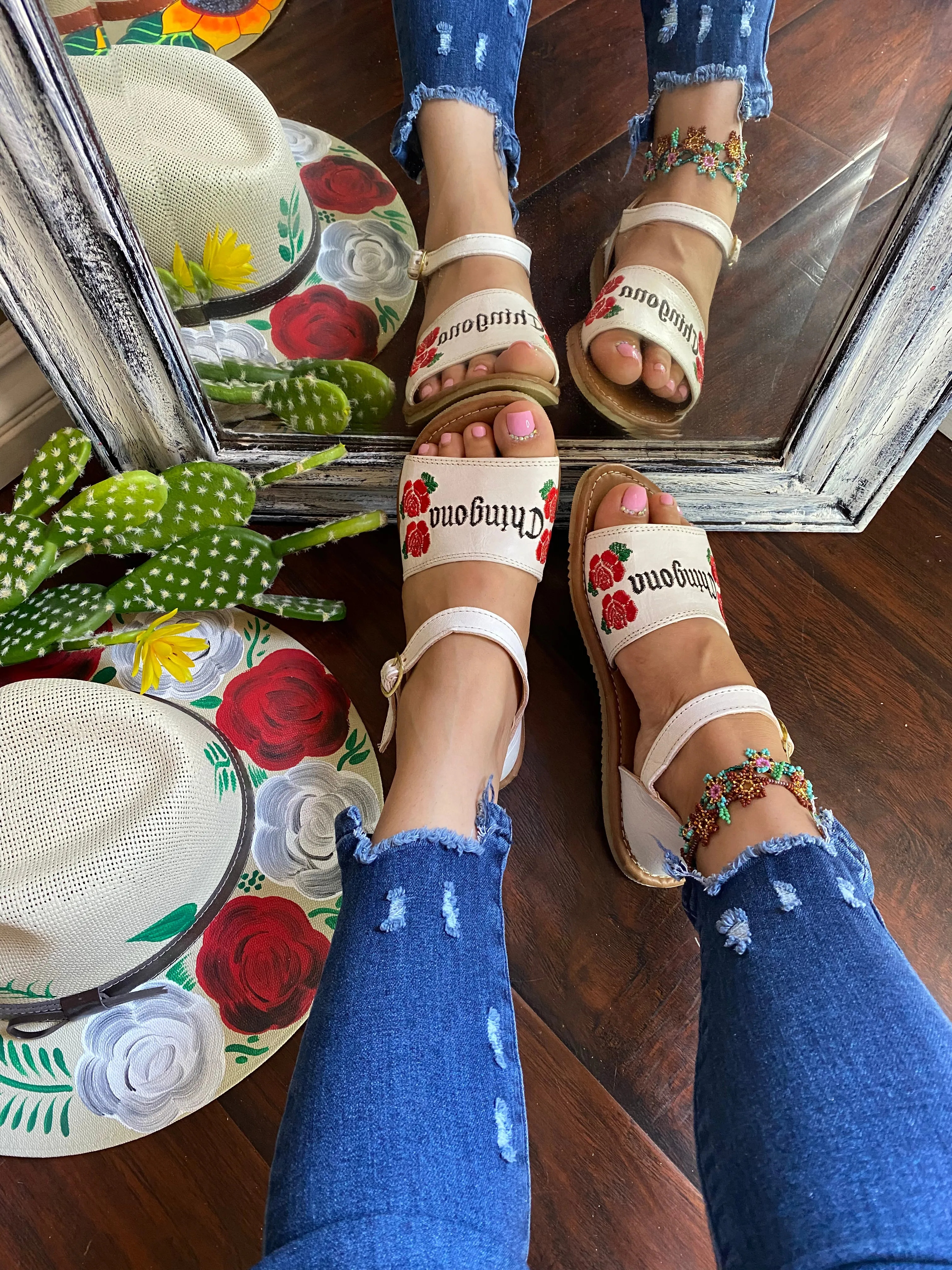Chingona buckle