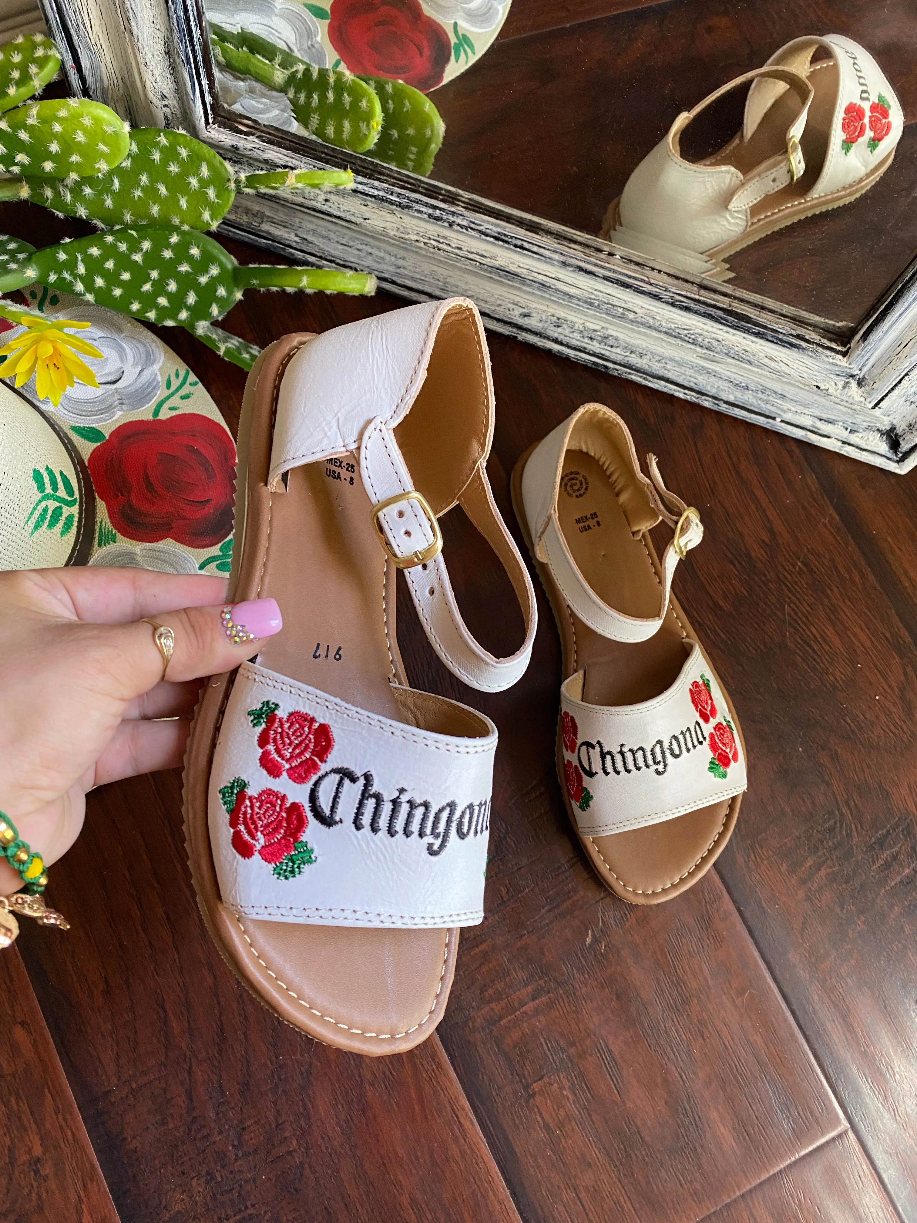Chingona buckle