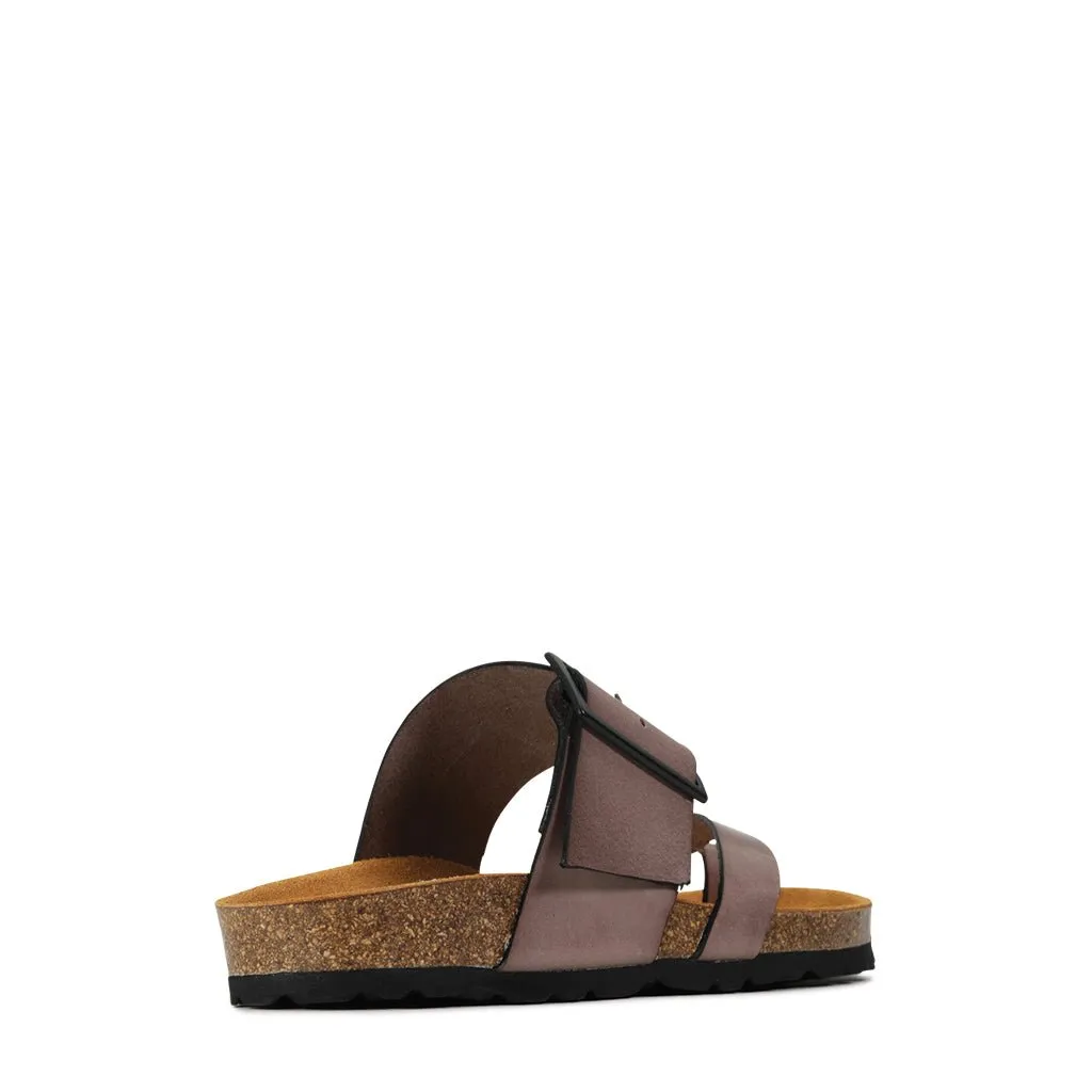 EDGY LEATHER SLIDE SANDAL
