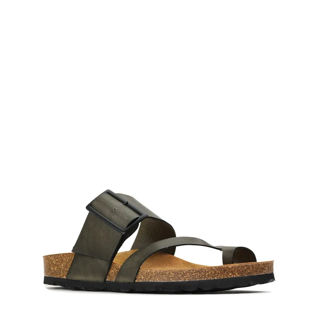 EDGY LEATHER SLIDE SANDAL