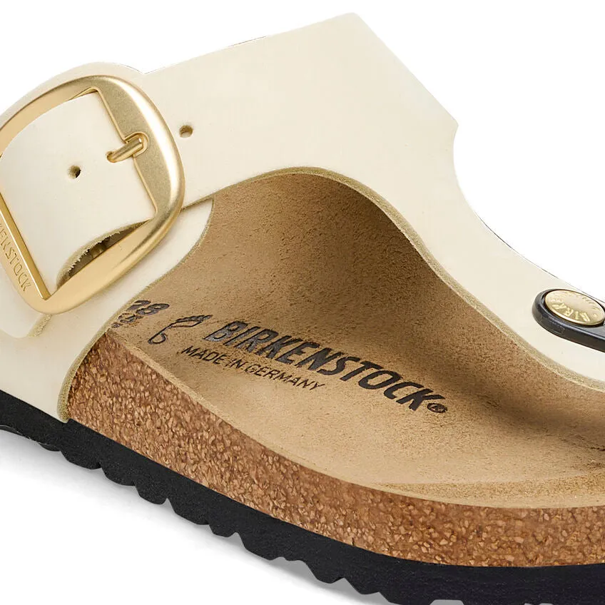 Gizeh Big Buckle - Ecru Nubuck||Gizeh grosses boucles - Nubuck écru