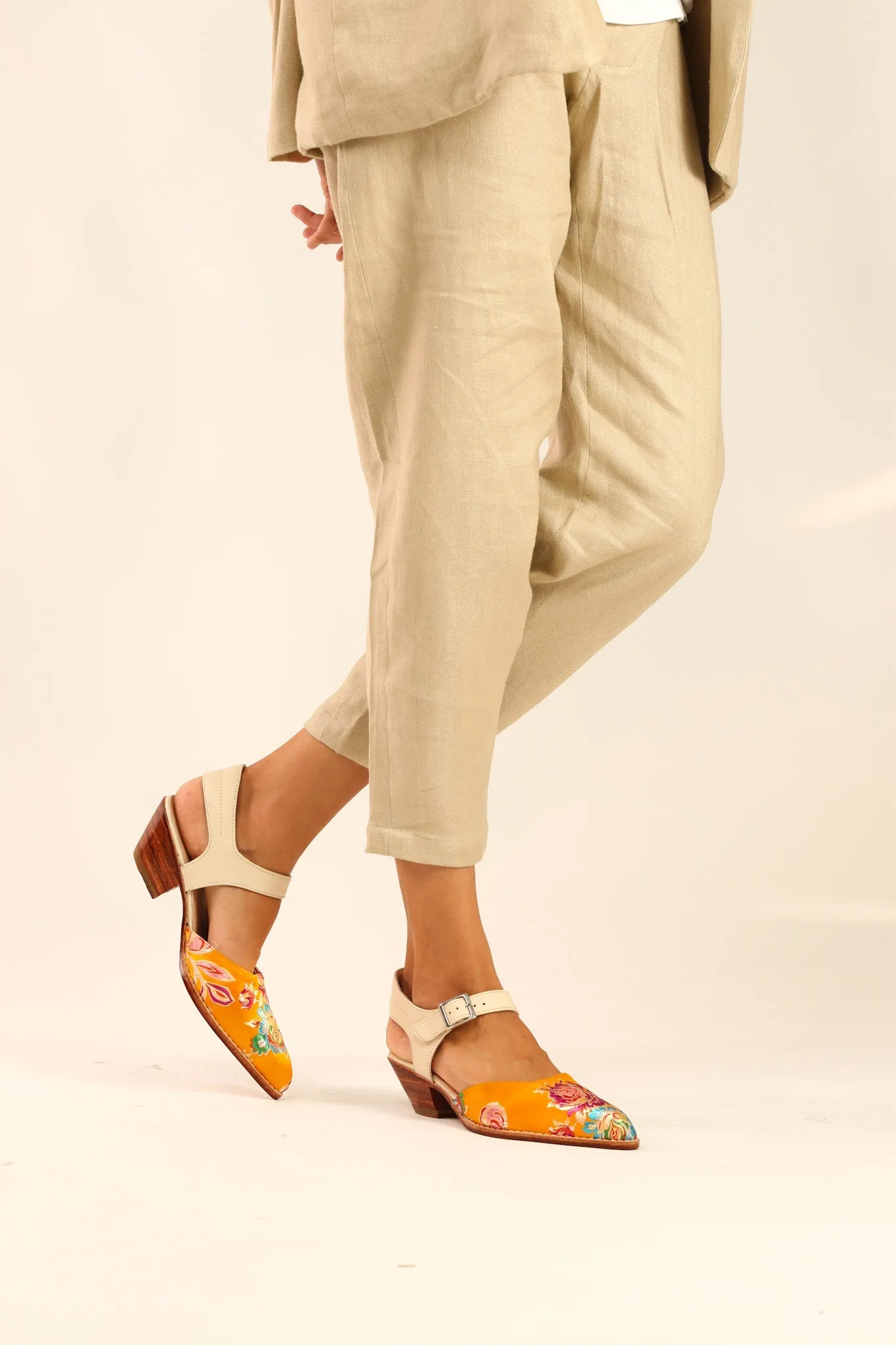 HEELED WESTERN MULES SANDALS SINDA