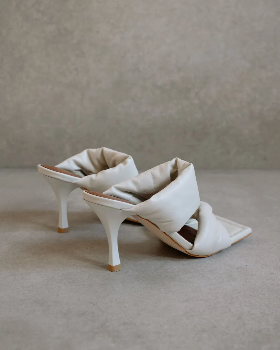Twist Strap White
